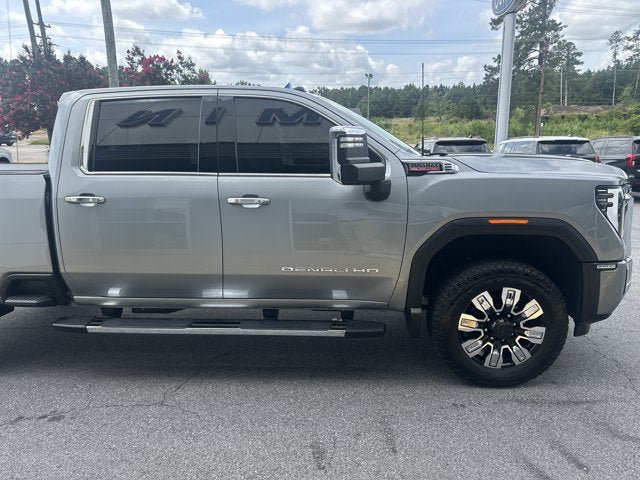 Used 2024 GMC Sierra 2500 Denali w/ Technology Package AWD/4WD image 8