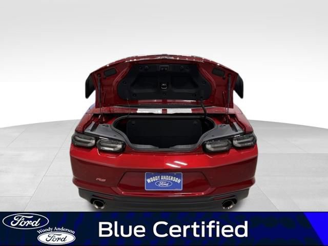 Used 2023 Chevrolet Camaro LT w/ RS Package image 4