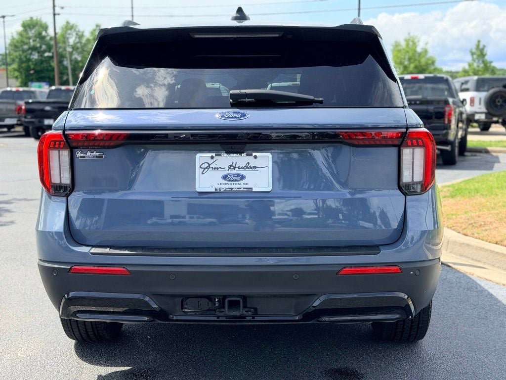 Certified 2025 Ford Explorer ST-Line w/ Premium Package RWD image 9