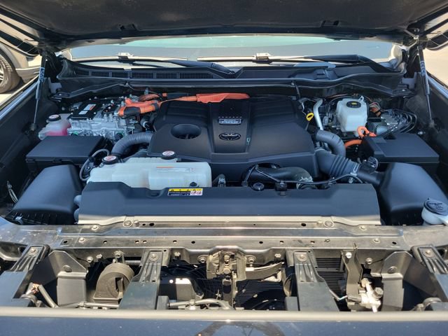 Used 2023 Toyota Sequoia SR5 w/ SR5 Premium Package AWD/4WD image 28