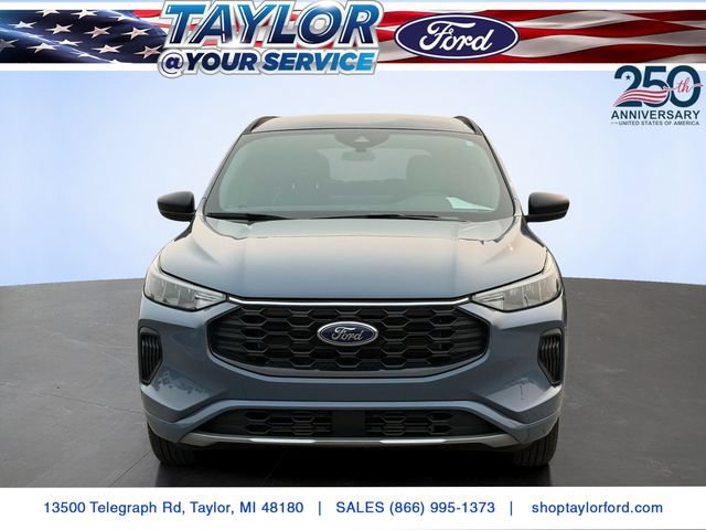 Certified 2024 Ford Escape ST-Line w/ Tech Pack #1 AWD/4WD image 3