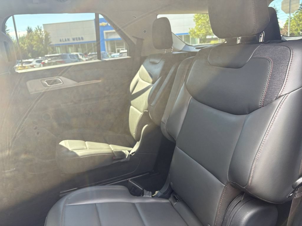 Certified 2025 Ford Explorer Active w/ Active Comfort Package AWD/4WD image 22
