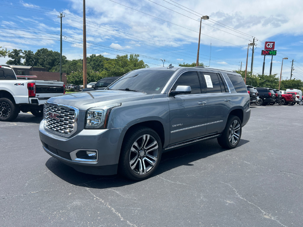 Used 2019 GMC Yukon Denali w/ Denali Ultimate Package AWD/4WD image 3