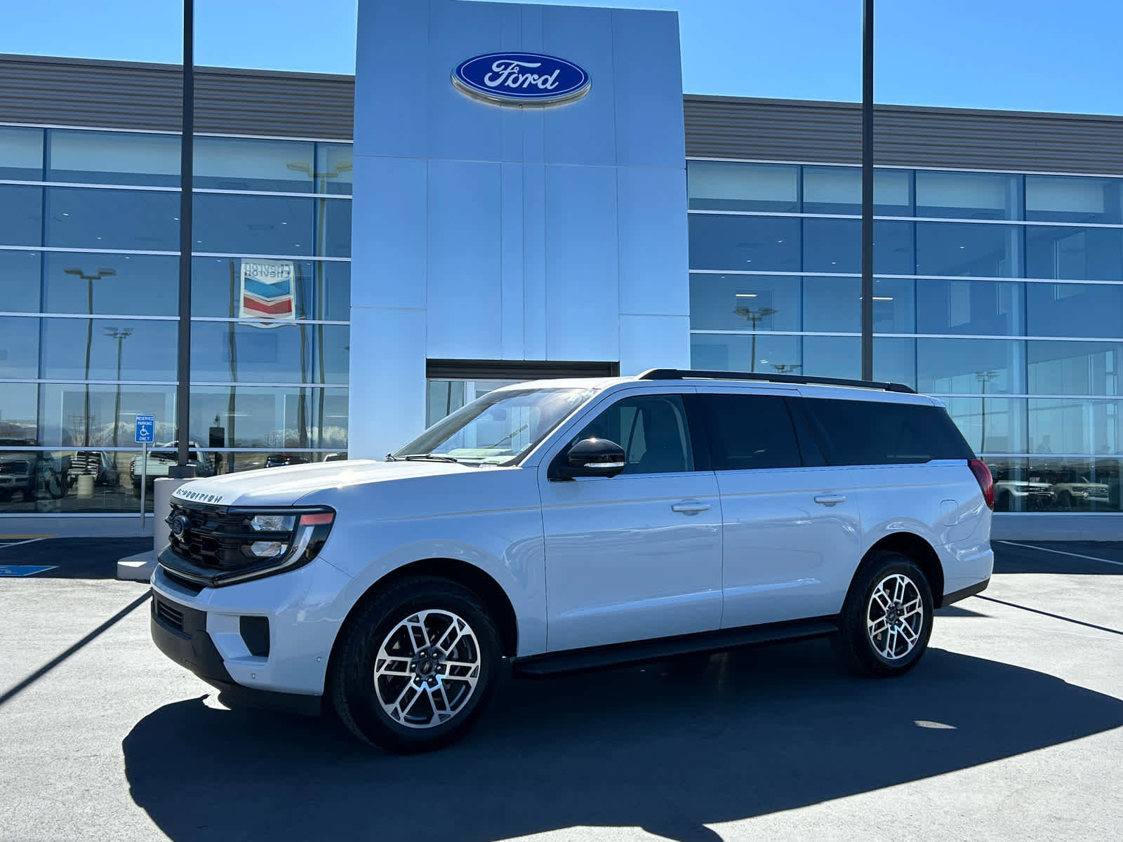 Certified 2025 Ford Expedition Max Active AWD/4WD image 1