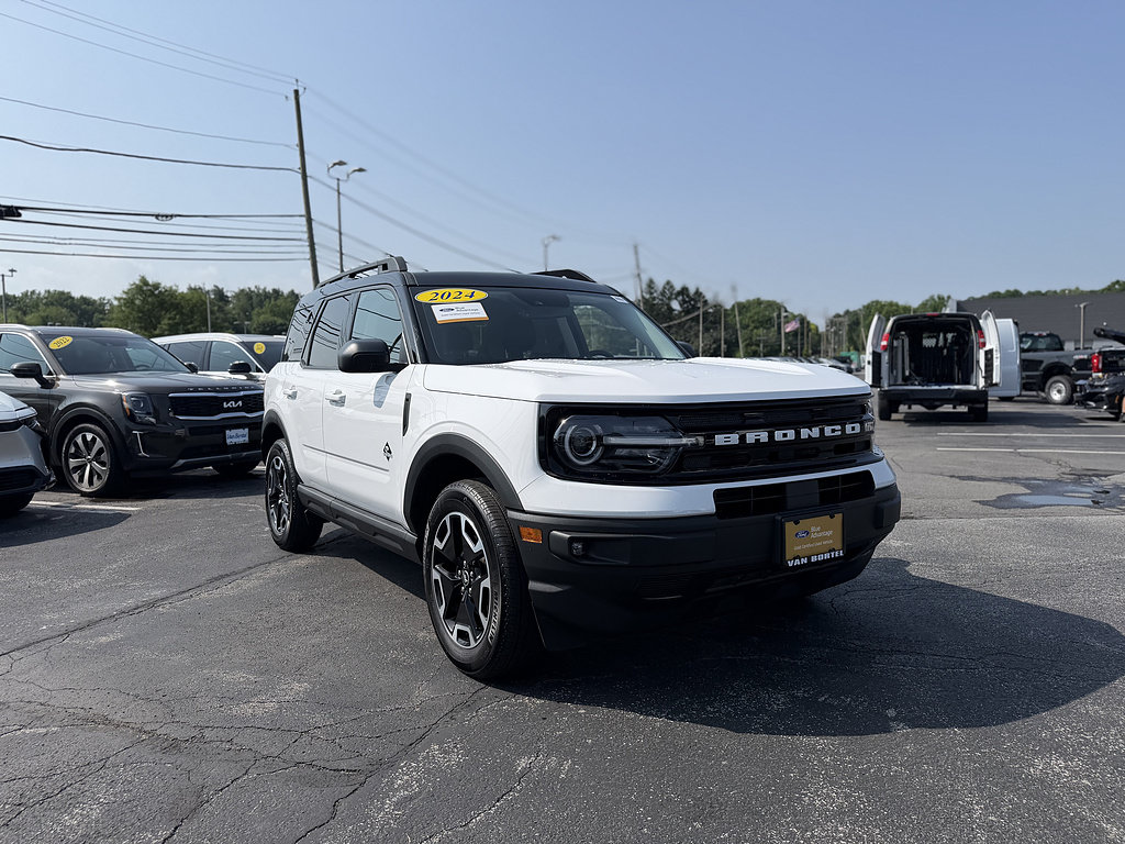 Certified 2024 Ford Bronco Sport Outer Banks w/ Tech Package AWD/4WD image 10