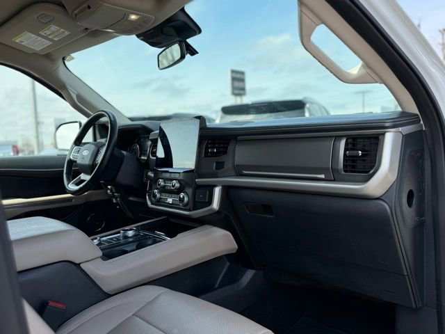 Certified 2023 Ford Expedition Max XLT image 16