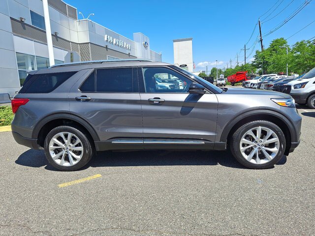 Certified 2023 Ford Explorer Platinum w/ Technology Package AWD/4WD image 17