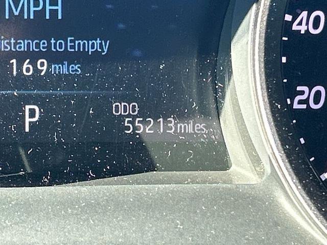 Used 2021 Toyota Camry SE w/ Cold Weather Package image 23