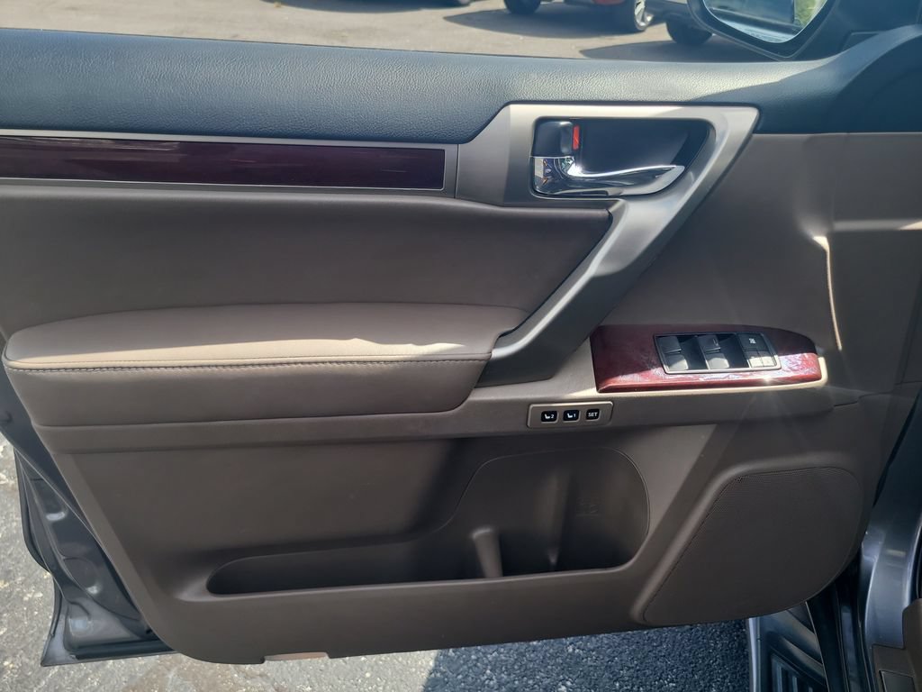 Used 2019 Lexus GX 460 Premium AWD/4WD image 13