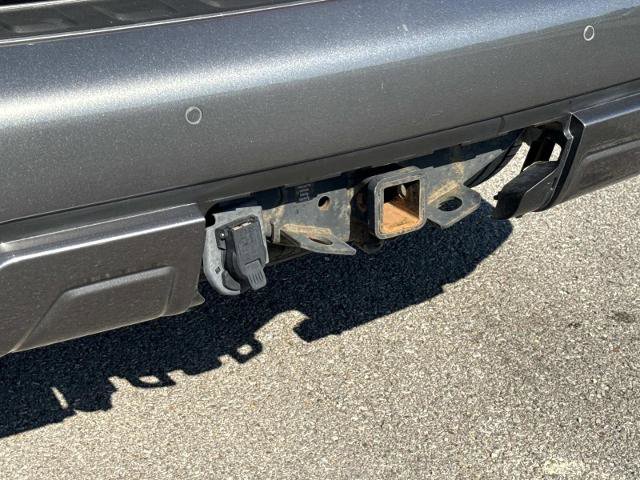 Used 2020 Nissan Armada Platinum w/ Captain's Chairs Package RWD image 11