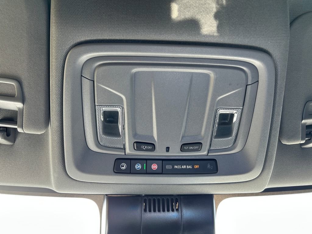 Used 2025 Chevrolet Silverado 1500 Custom image 18