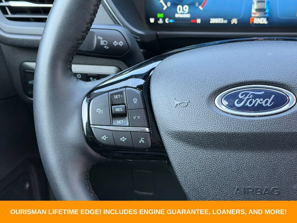 Certified 2025 Ford Escape Platinum AWD/4WD image 17