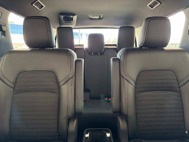 Used 2025 Nissan Pathfinder Rock Creek AWD/4WD image 13