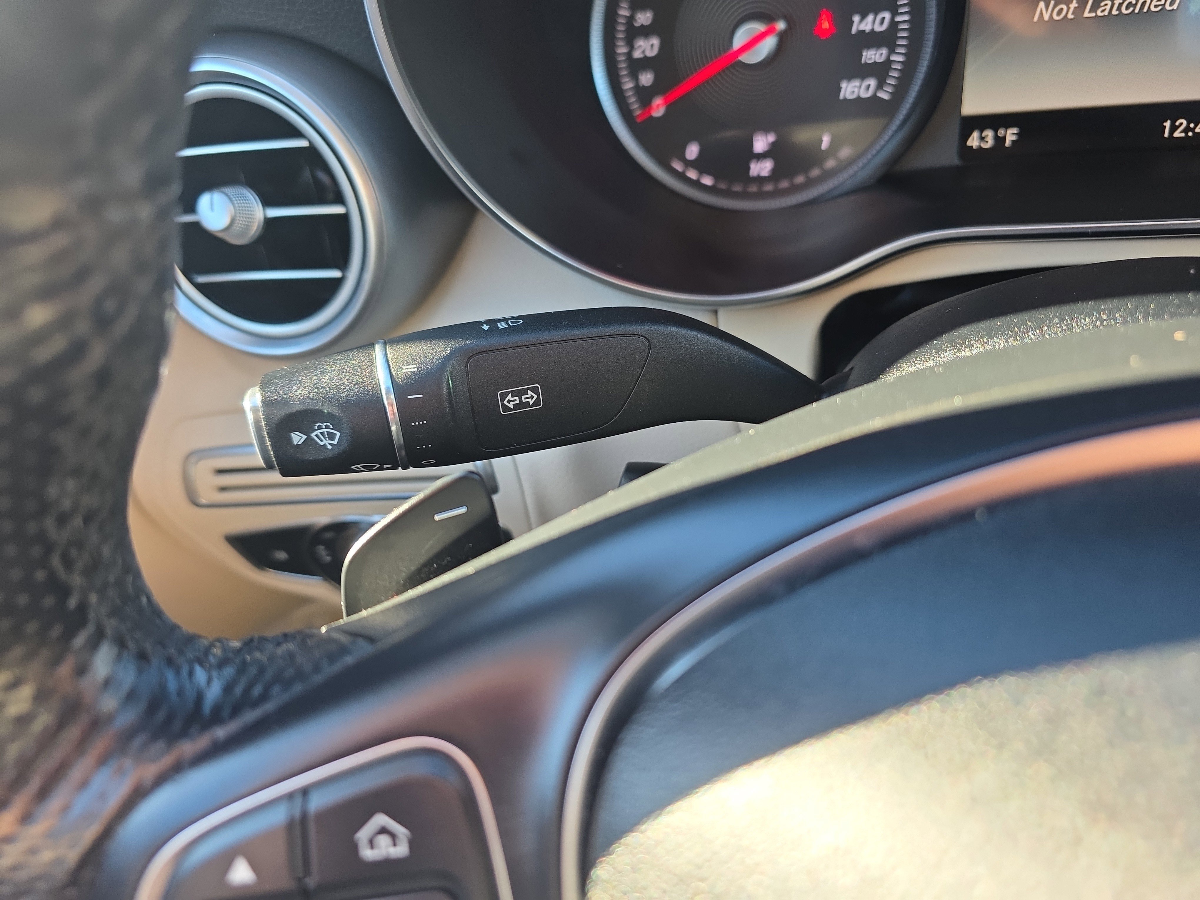 Used 2018 Mercedes-Benz C 300 4MATIC Sedan w/ Multimedia Package image 33