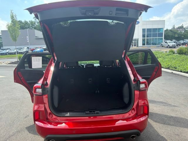 Certified 2024 Ford Escape ST-Line w/ Tech Pack #1 AWD/4WD image 18