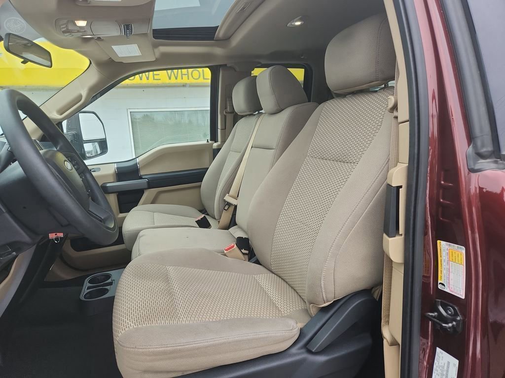 Certified 2017 Ford F250 XLT w/ XLT Value Package image 9