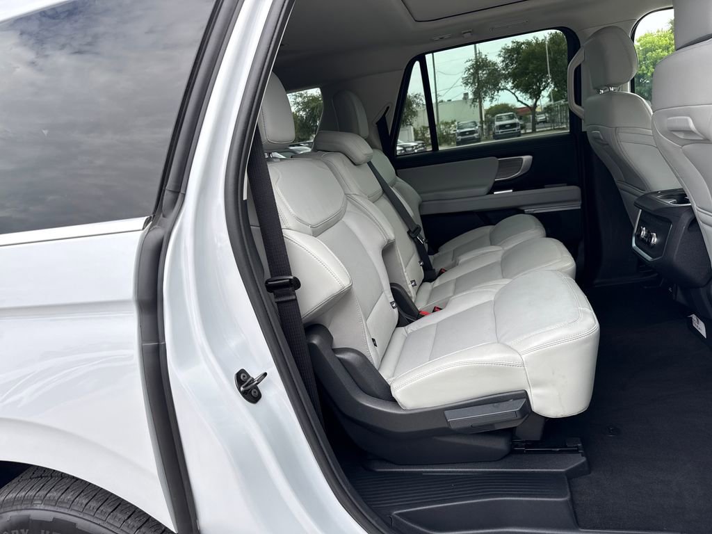 Certified 2025 Ford Expedition Max Platinum AWD/4WD image 32