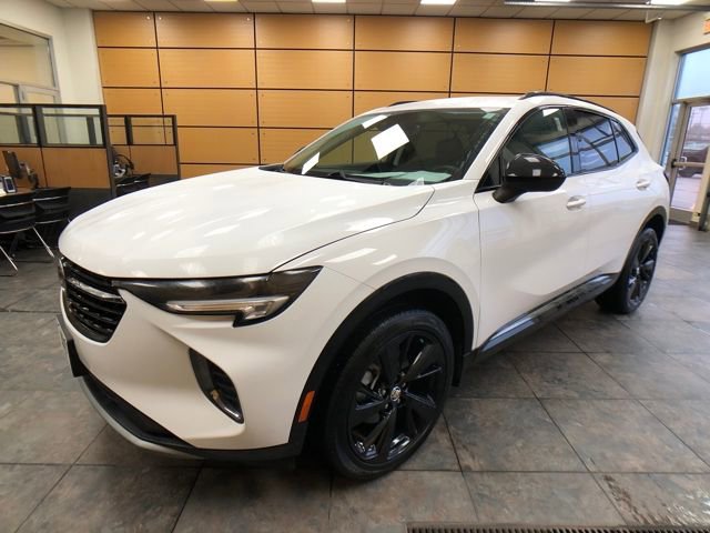 Used 2022 Buick Envision Essence w/ Sport Touring Package image 3