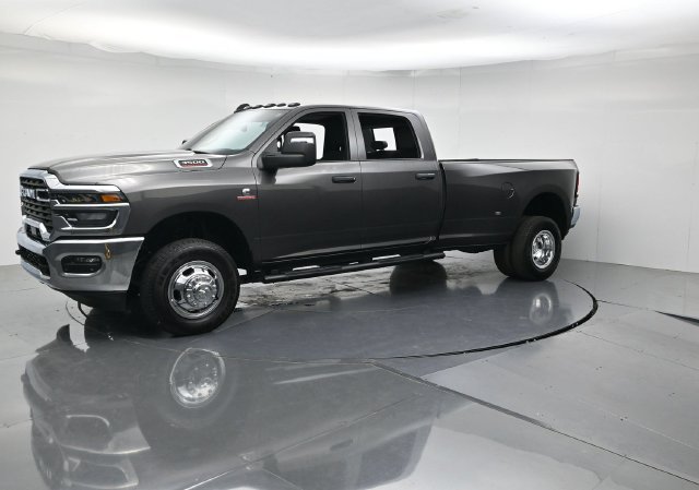Used 2026 RAM 3500 Tradesman AWD/4WD image 5