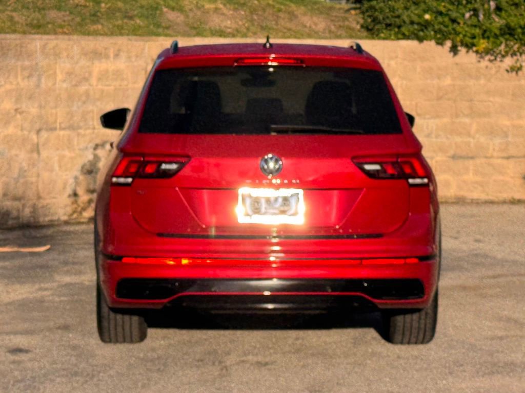 Used 2024 Volkswagen Tiguan SE R-Line FWD image 11