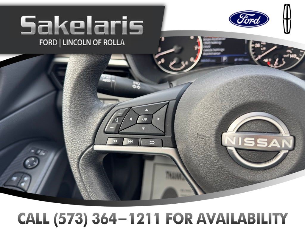 Used 2024 Nissan Altima 2.5 SV FWD image 16