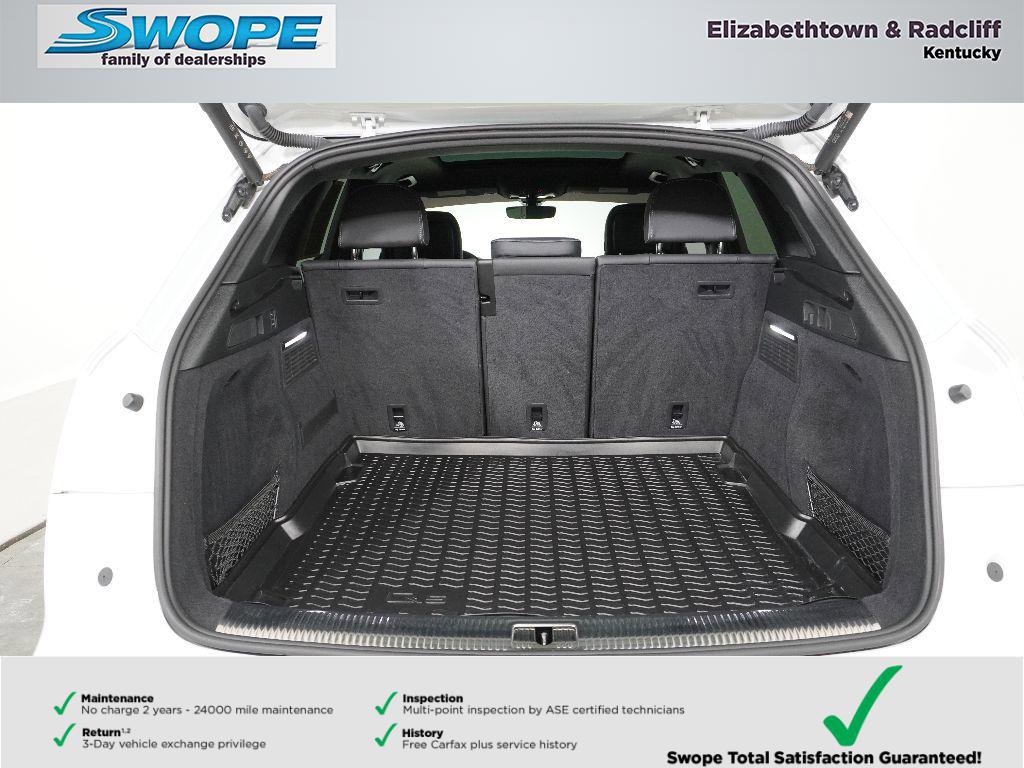 Used 2021 Audi SQ5 Prestige w/ Prestige Package image 28