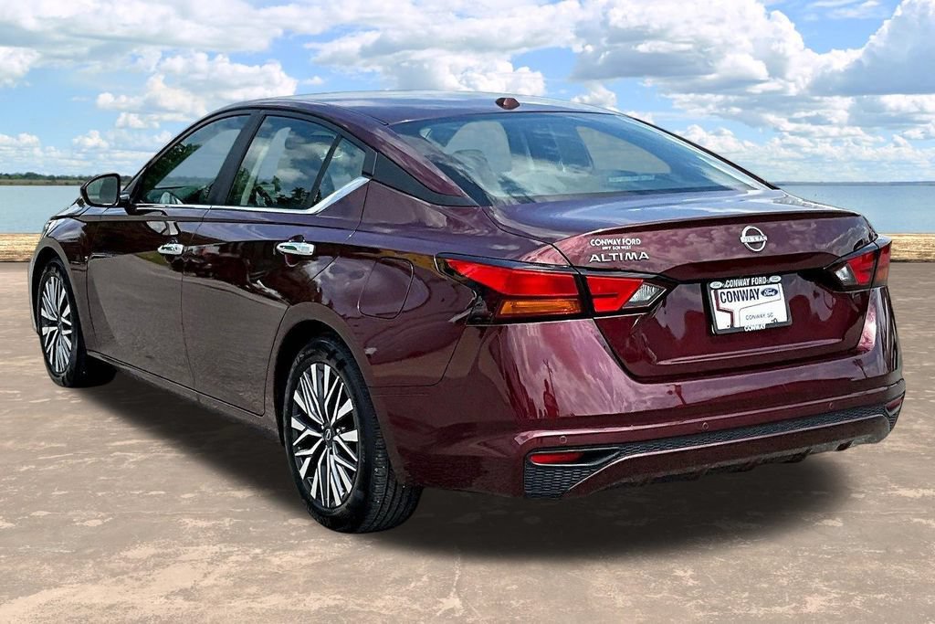 Used 2025 Nissan Altima 2.5 SV FWD image 5