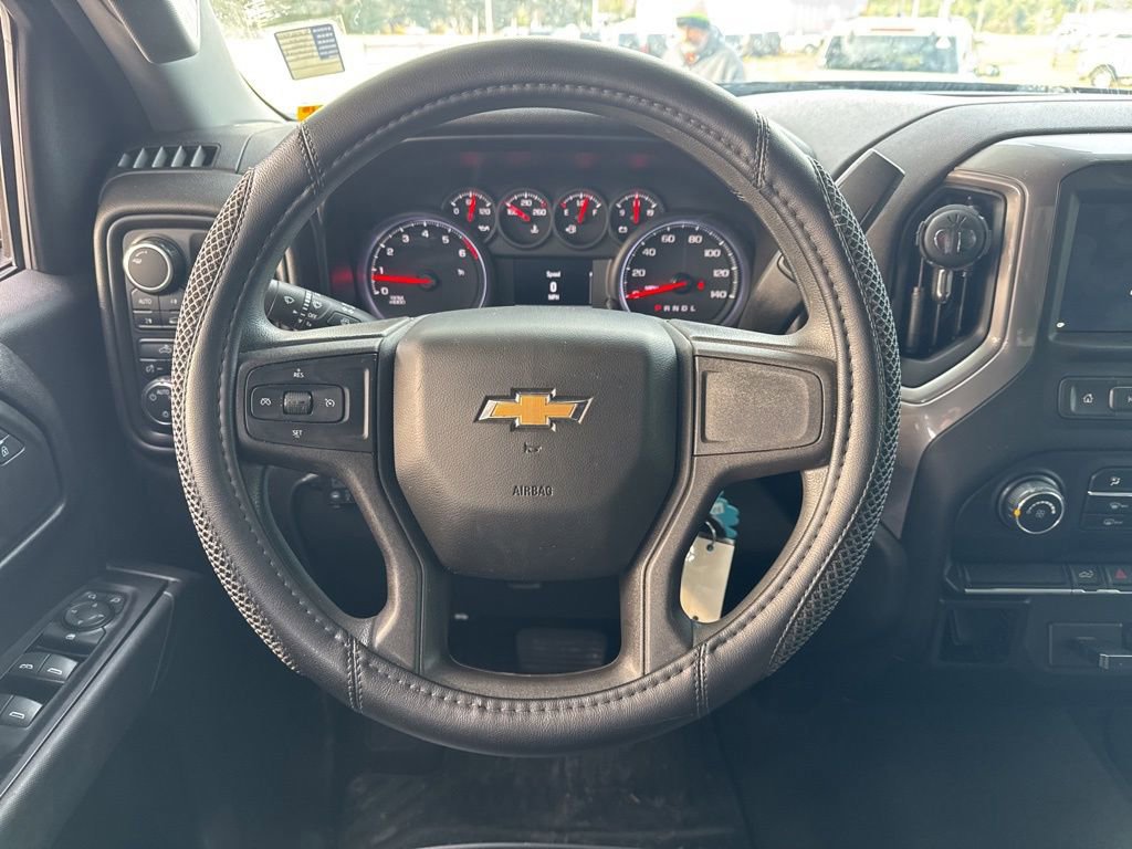 Used 2019 Chevrolet Silverado 1500 Custom w/ Custom Value Package image 12