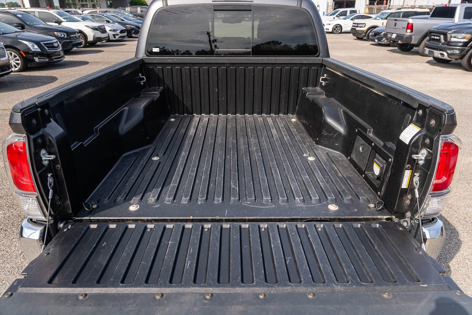 Used 2021 Toyota Tacoma TRD Off-Road AWD/4WD image 17