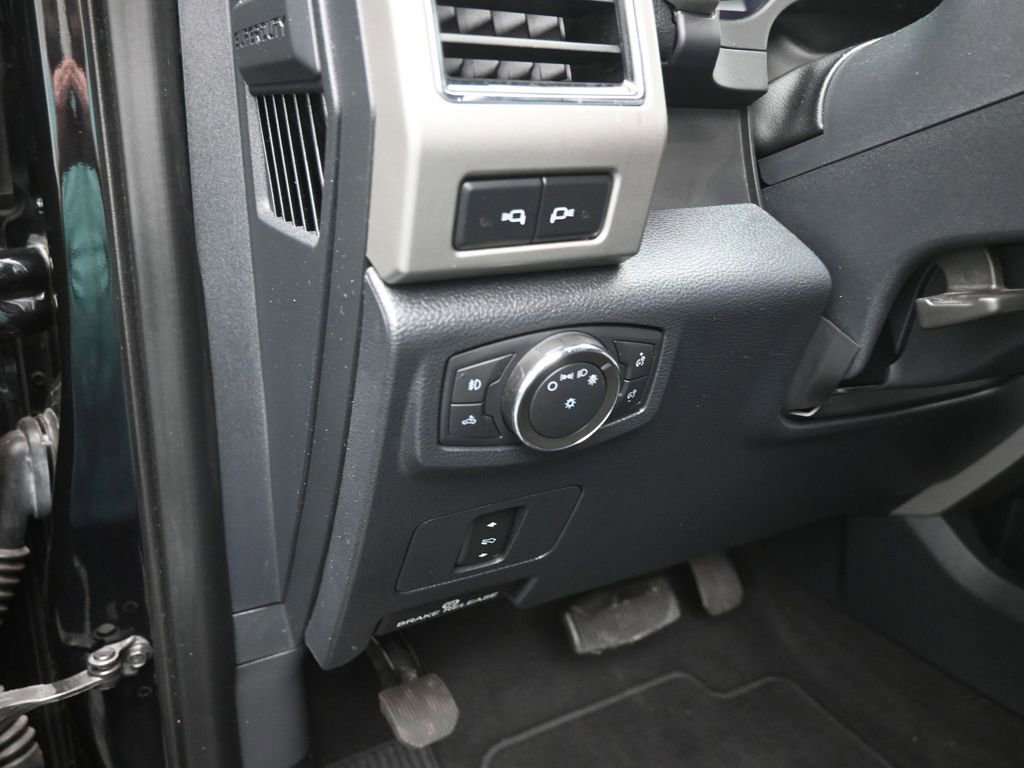 Certified 2022 Ford F250 Lariat w/ Lariat Value Package image 13