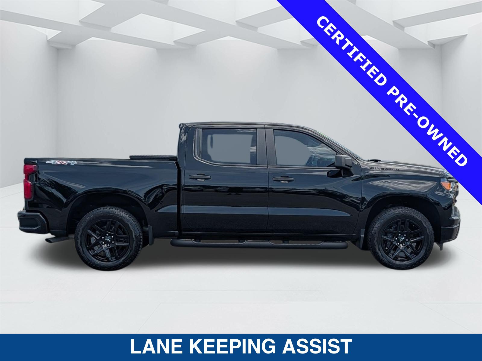 Used 2024 Chevrolet Silverado 1500 Custom w/ Turbomax Blackout Package AWD/4WD image 4