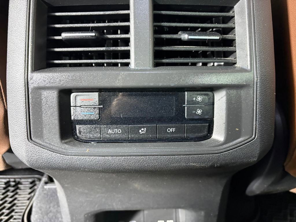 Used 2023 Volkswagen Atlas SE image 31