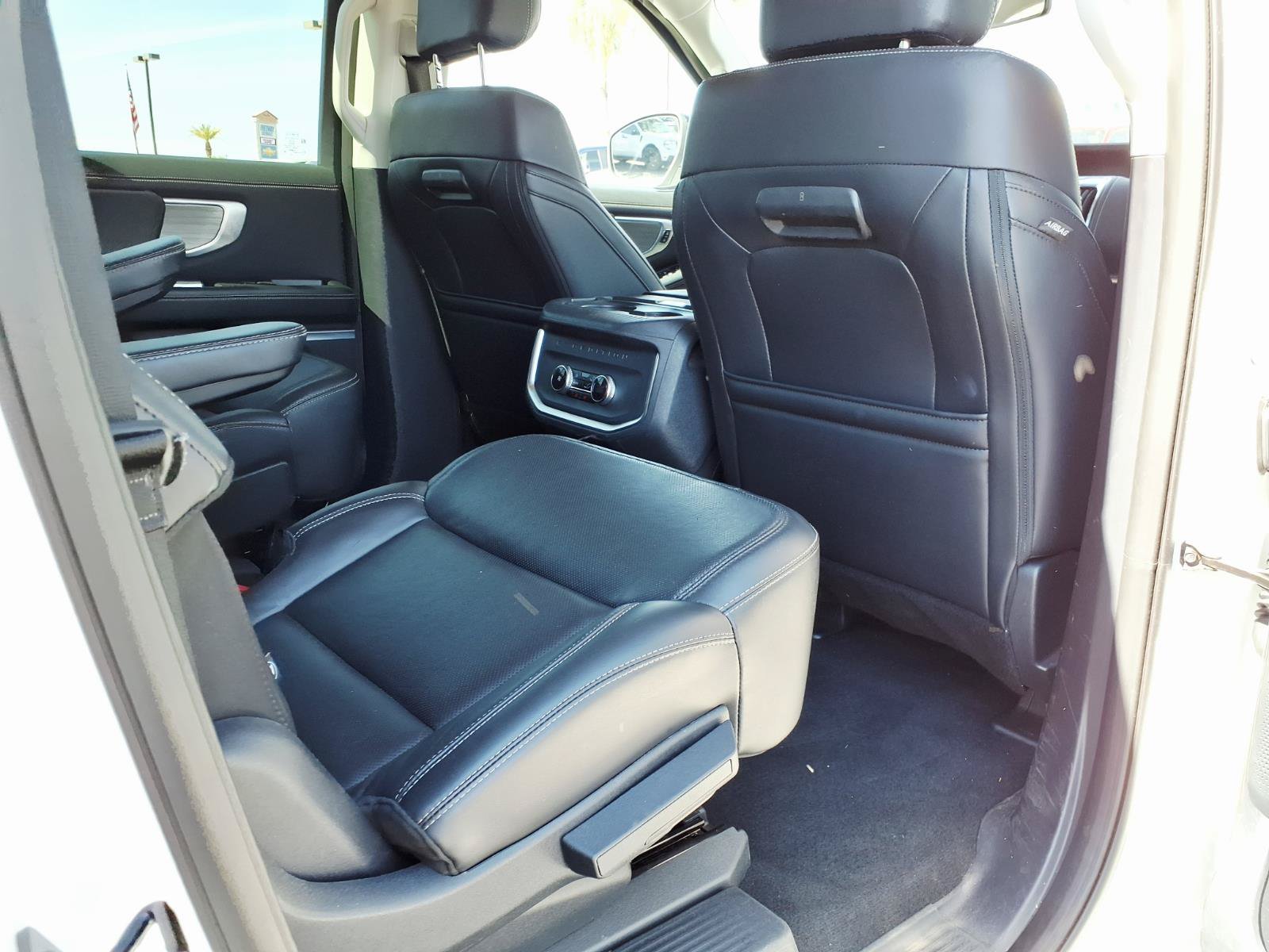 Certified 2025 Ford Expedition Max Platinum AWD/4WD image 12