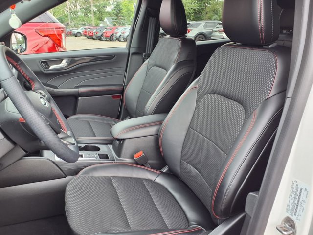Certified 2024 Ford Escape ST-Line w/ Tech Pack #1 AWD/4WD image 4