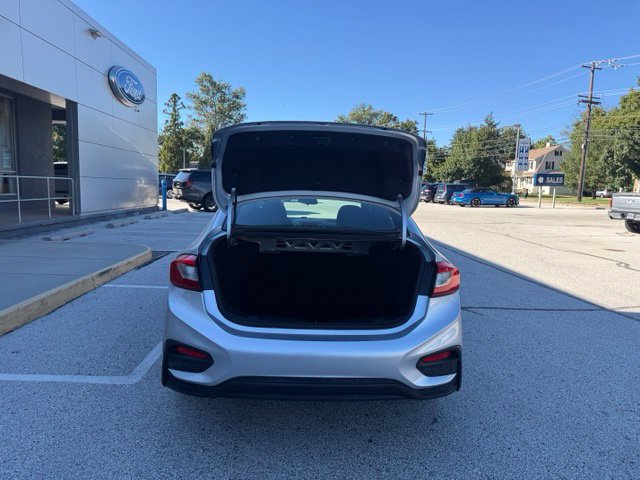Used 2018 Chevrolet Cruze LT w/ Convenience Package FWD image 12