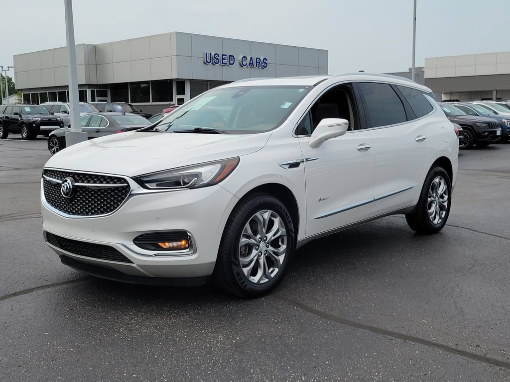 Used 2018 Buick Enclave Avenir w/ Avenir Technology Package AWD/4WD image 8