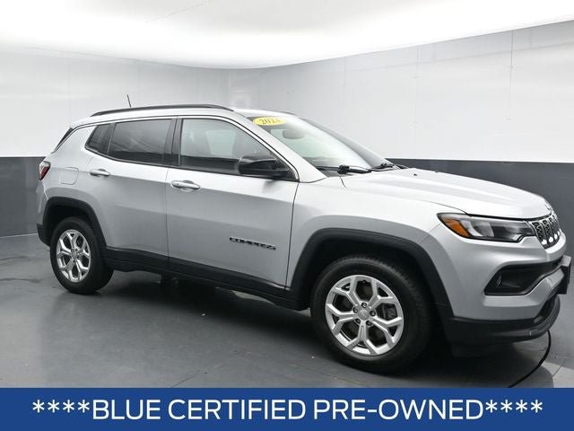Used 2024 Jeep Compass Latitude AWD/4WD image 2