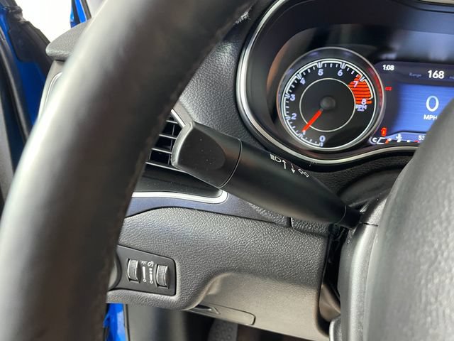Used 2019 Jeep Cherokee Trailhawk w/ Cold Weather Group AWD/4WD image 14