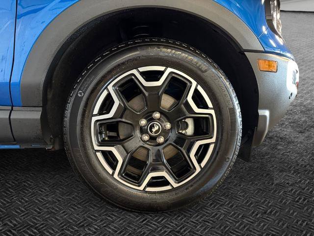 Certified 2025 Ford Bronco Sport Outer Banks w/ Outer Banks Tech Package+ AWD/4WD image 11
