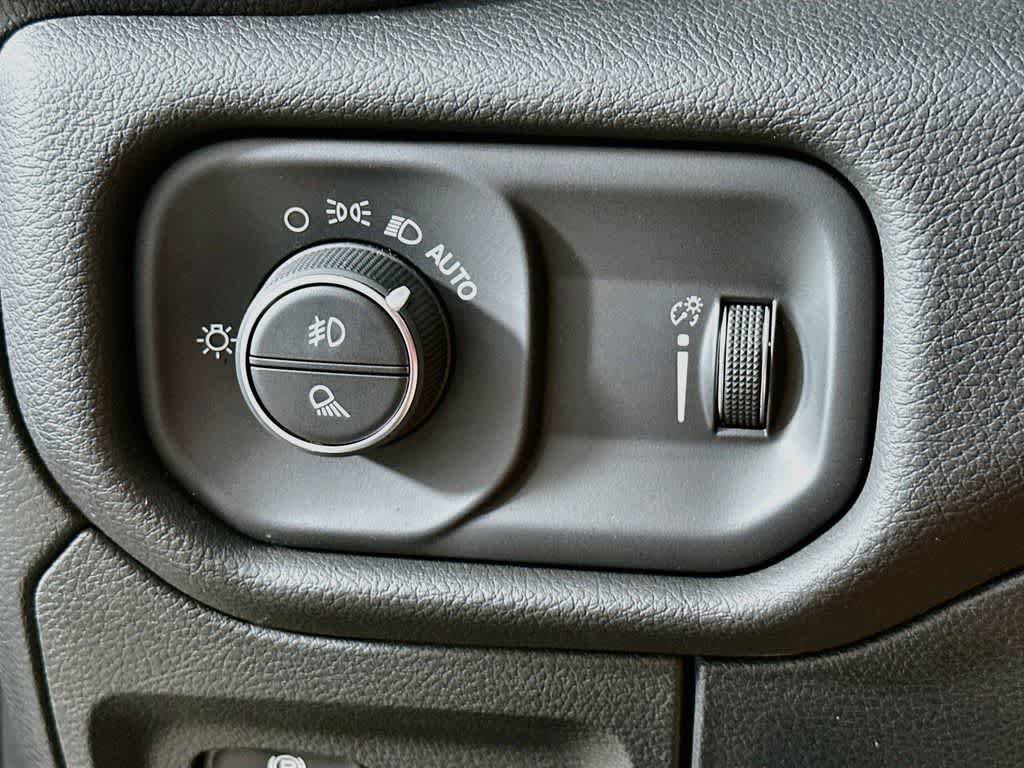 Used 2024 RAM 1500 Big Horn AWD/4WD image 27