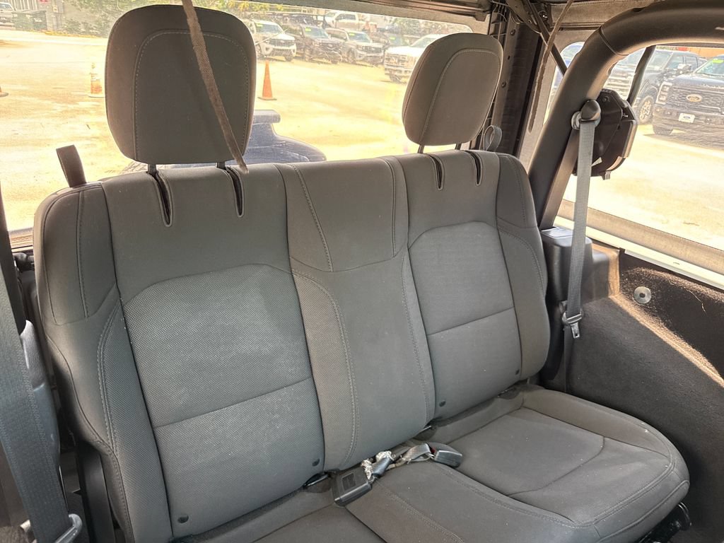 Used 2019 Jeep Wrangler Sport AWD/4WD image 24