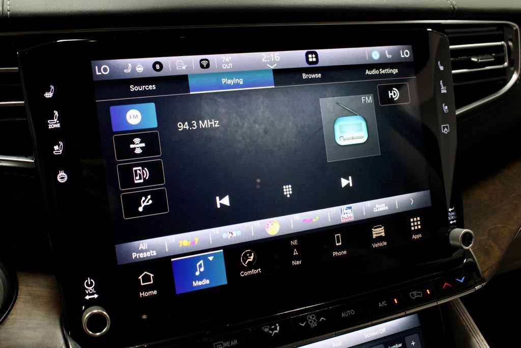 Used 2023 Jeep Grand Wagoneer Series II AWD/4WD image 3