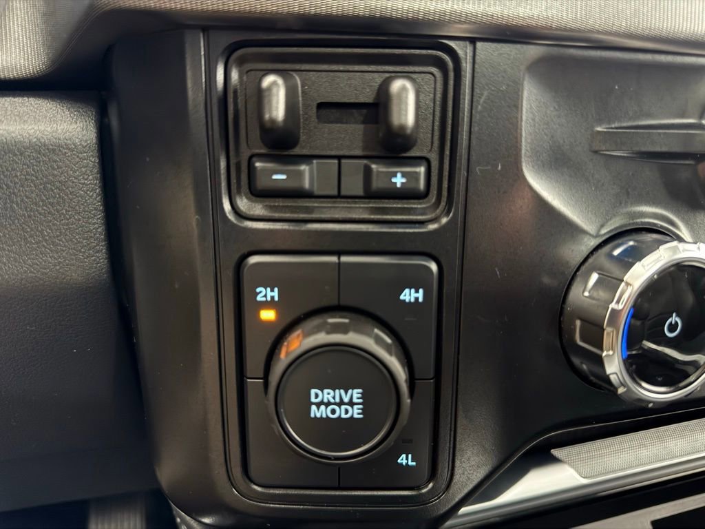 Certified 2025 Ford F450 Platinum image 38