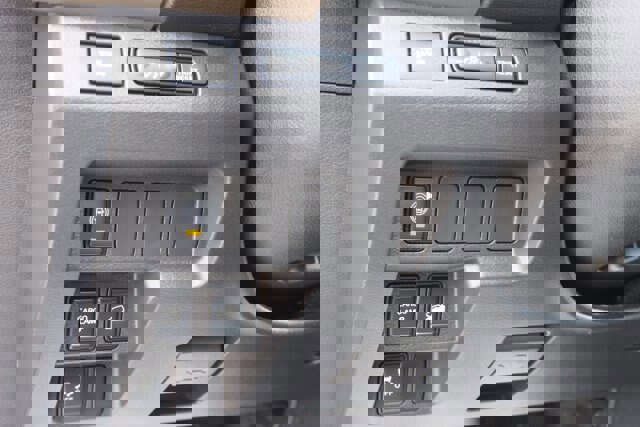 Used 2022 Nissan Frontier SV w/ Technology Package image 20