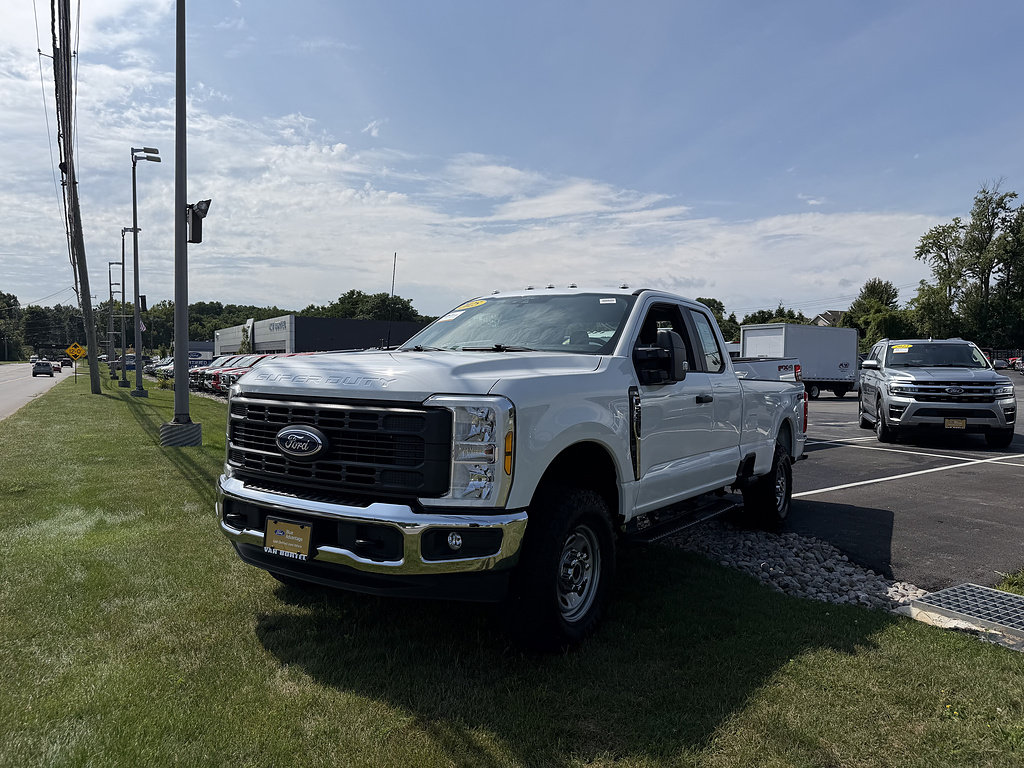 Certified 2025 Ford F250 XL w/ XL Off-Road Package AWD/4WD image 8