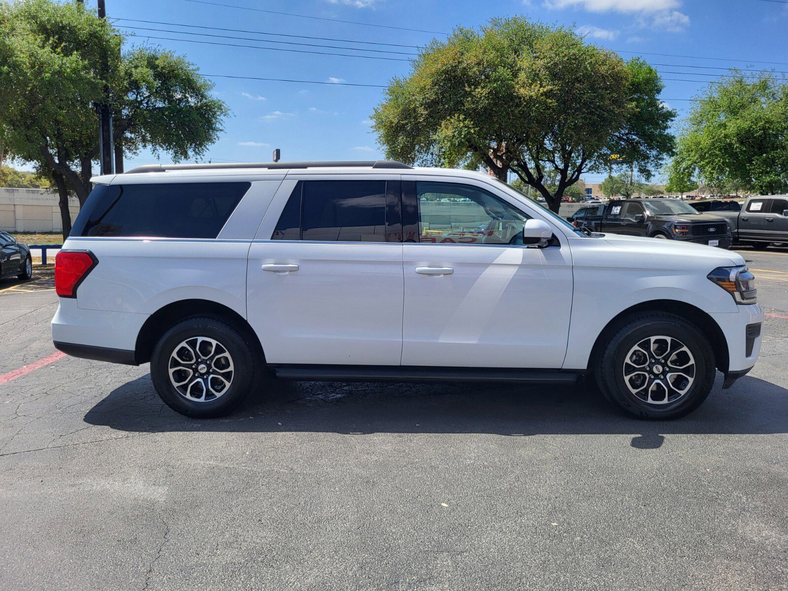 Certified 2023 Ford Expedition Max XLT image 2