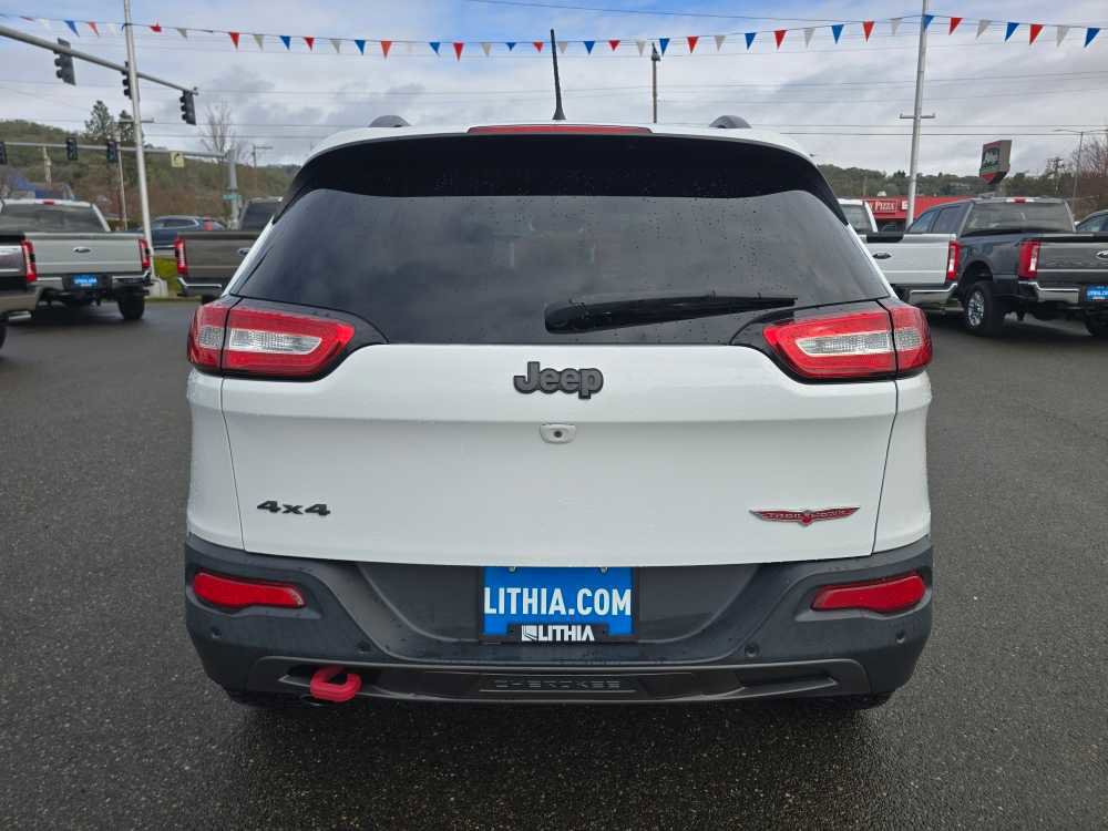 Used 2018 Jeep Cherokee Trailhawk image 5