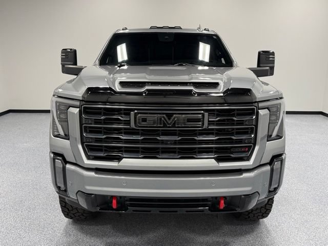 Used 2024 GMC Sierra 2500 AT4 w/ AT4 Premium Plus Package AWD/4WD image 4