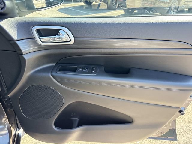 Used 2021 Jeep Grand Cherokee Laredo X RWD image 22