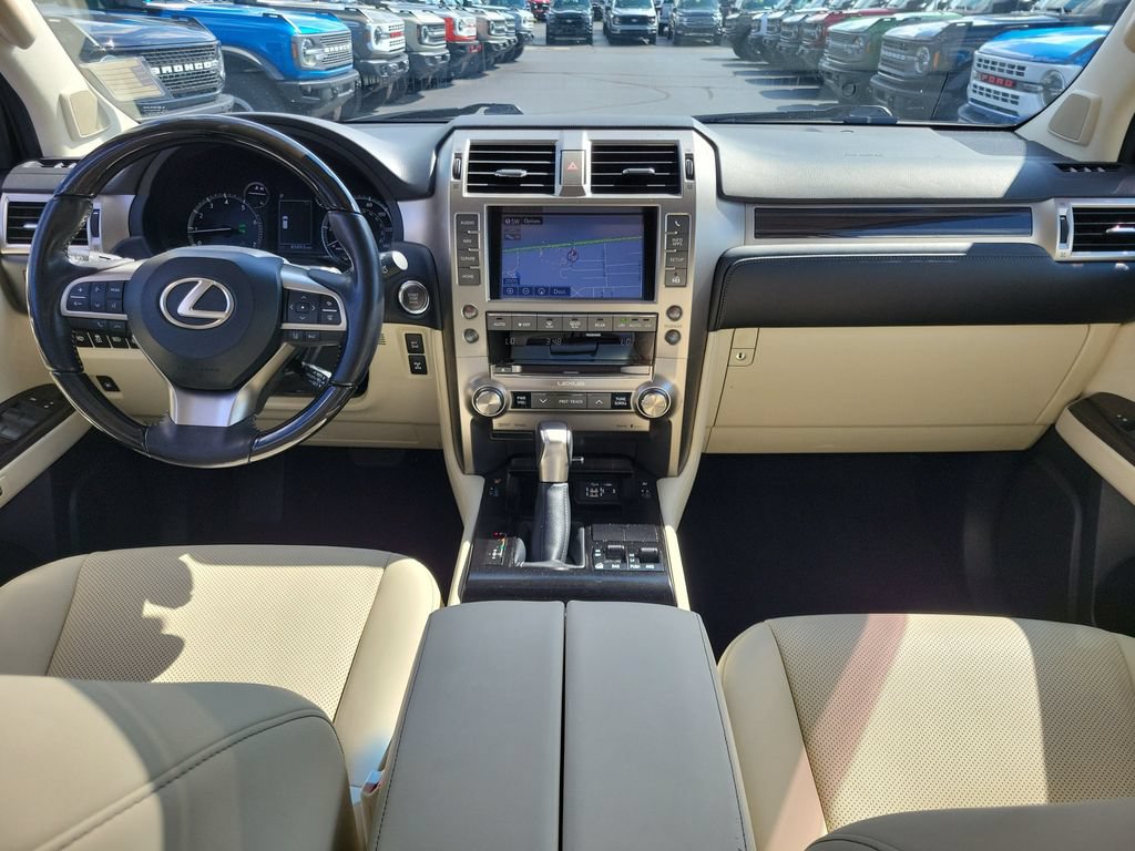 Used 2021 Lexus GX 460 Premium w/ Premium Package AWD/4WD image 11
